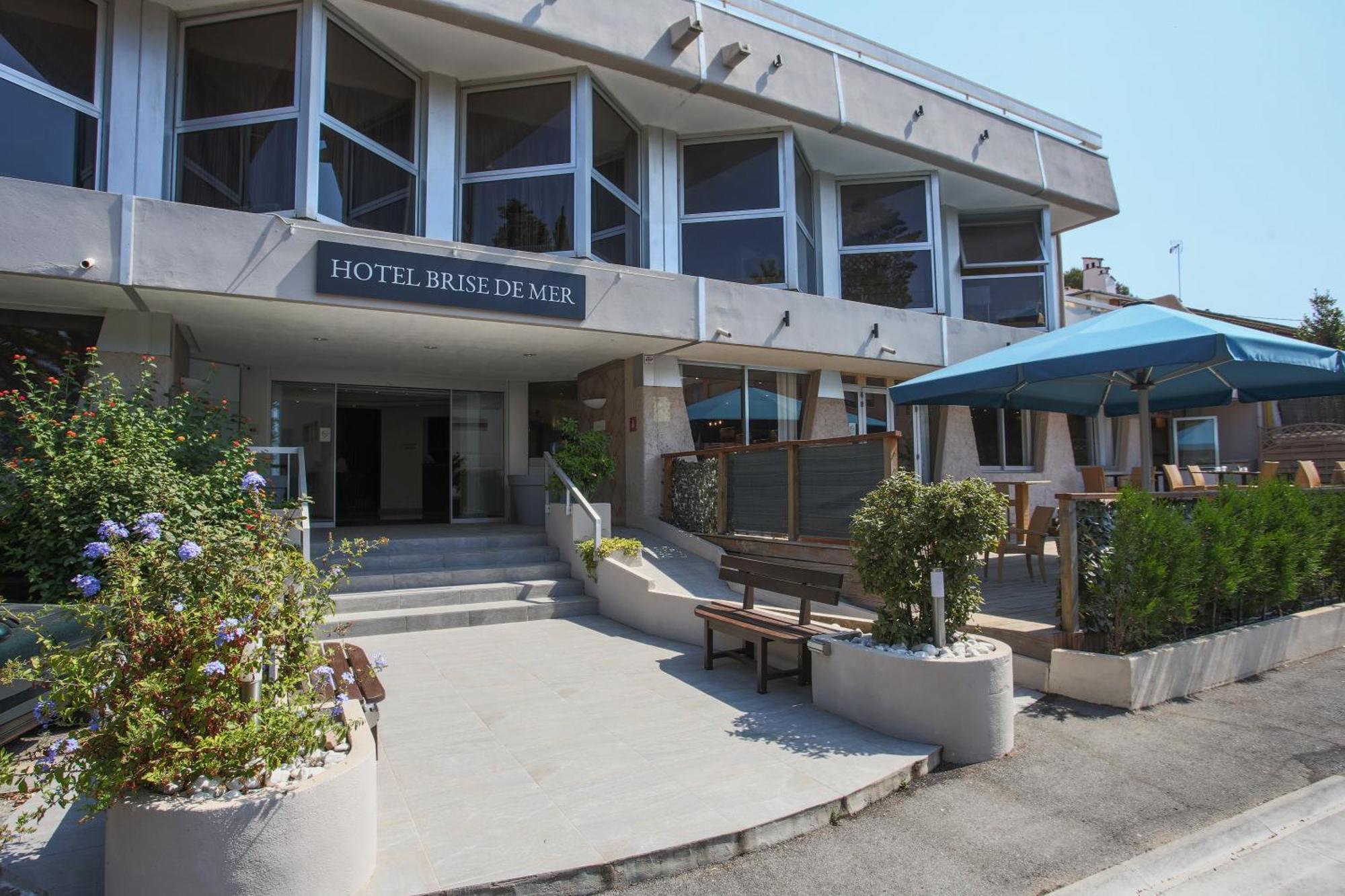 Hotel Brise De Mer - Piscine Interieure & Exterieure Saint-Raphaël Exterior foto